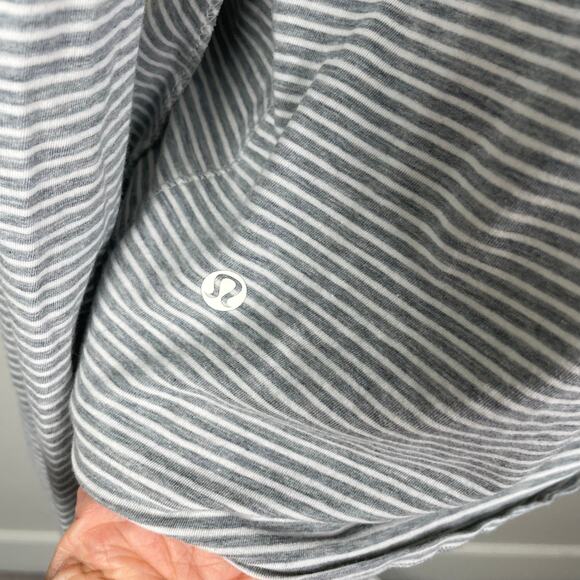 Lululemon Gray Stripe radiant Long Sleeve Wrap Front Top *8-10 - Picture 5 of 9